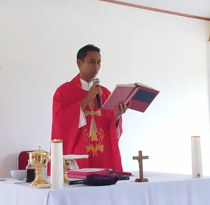 Ibadah Ekaristi Marriage Encounter Timika